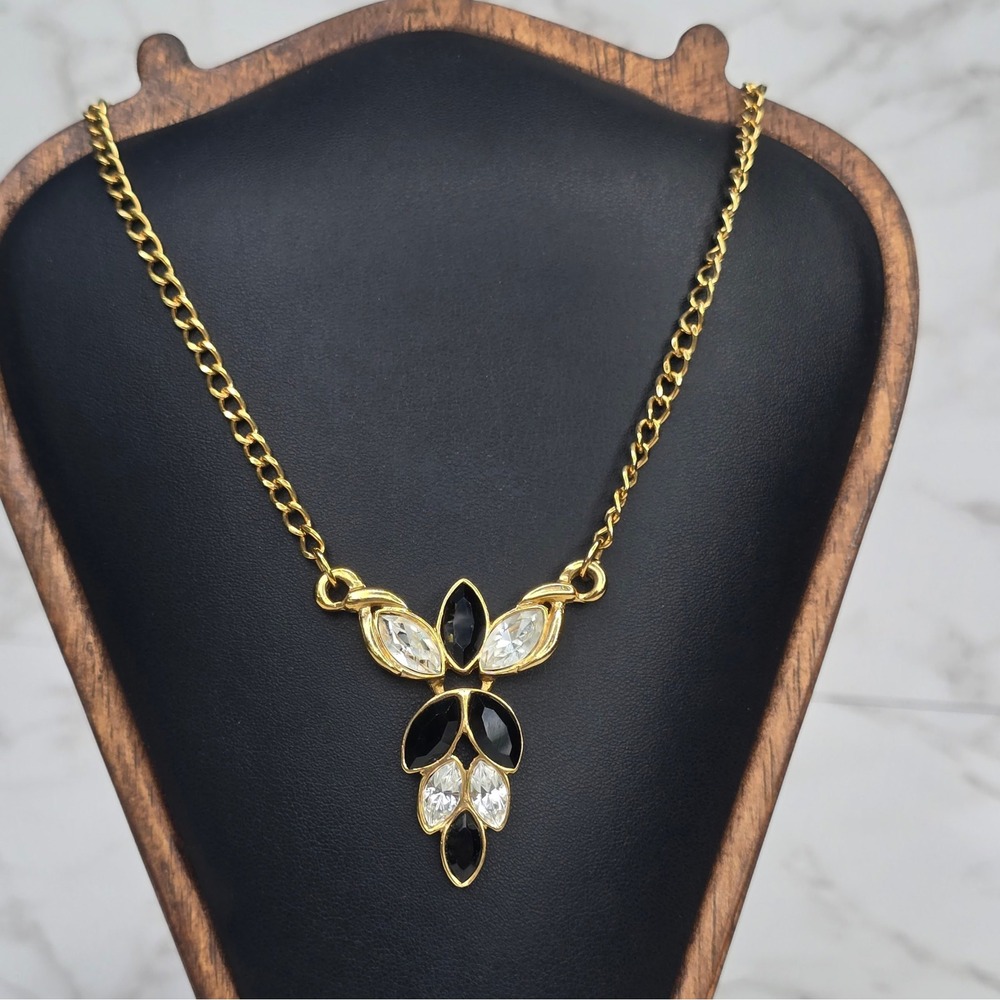 Napier Vintage Gold Tone Black and Clear Rhinestone Marquise Floral Necklace